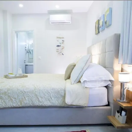 Villa Del Mar 18 Guests - - Front Evgiros