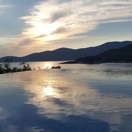 Del Mar 18 Guests - - Front Villa Evgiros