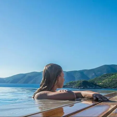 Villa Del Mar 18 Guests - - Front