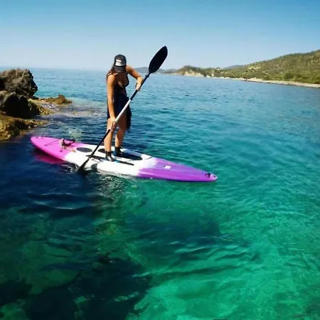 Del Mar 18 Guests - - Front Evgiros